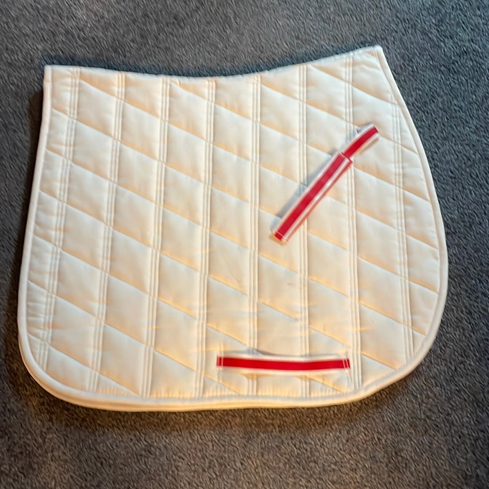 white dressage horse saddle pad